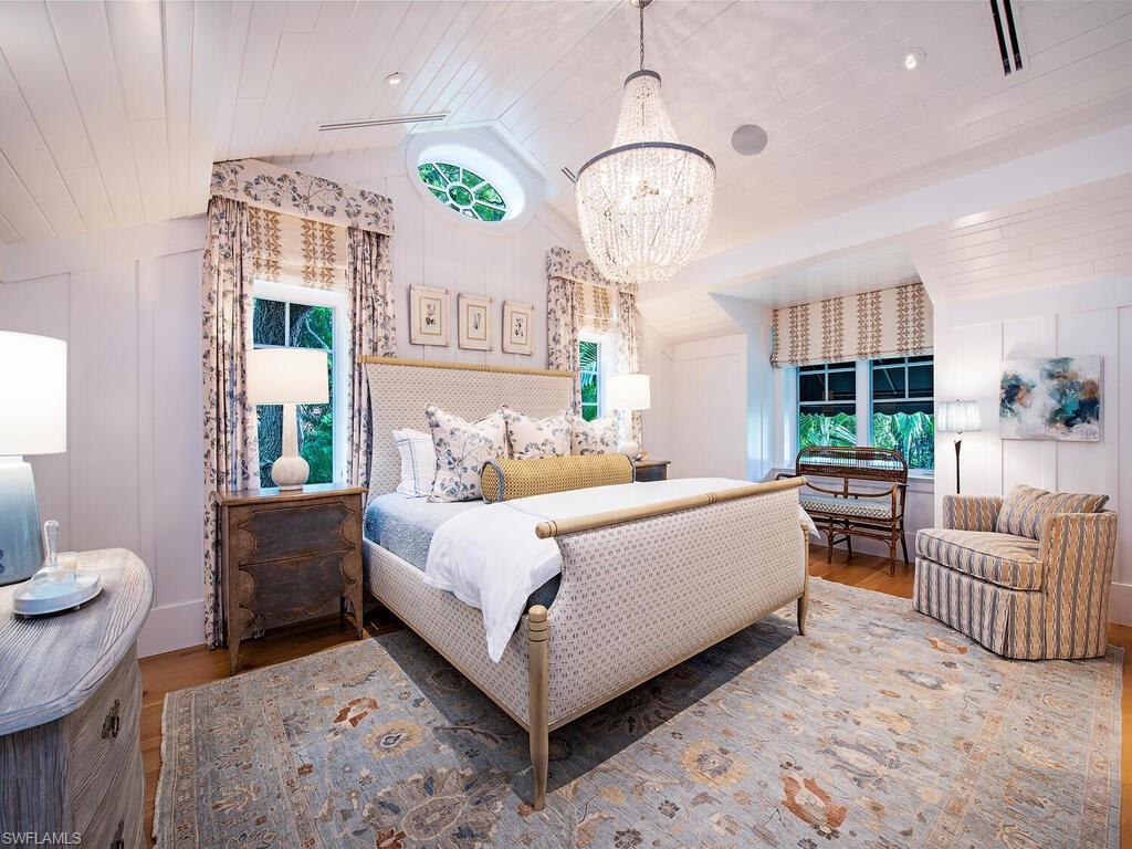 OLDE NAPLES - Residential