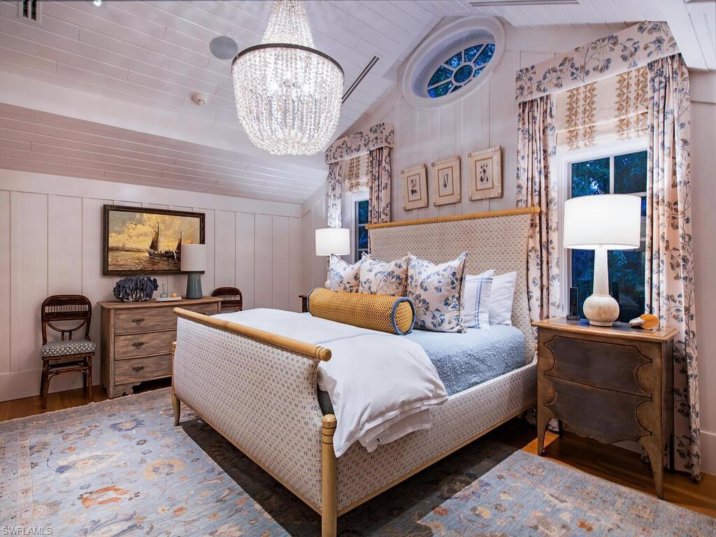 OLDE NAPLES - Residential