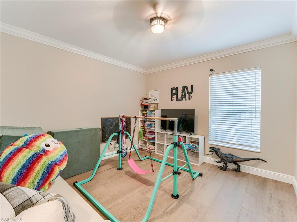 GOLDEN GATE ESTATES - Residential