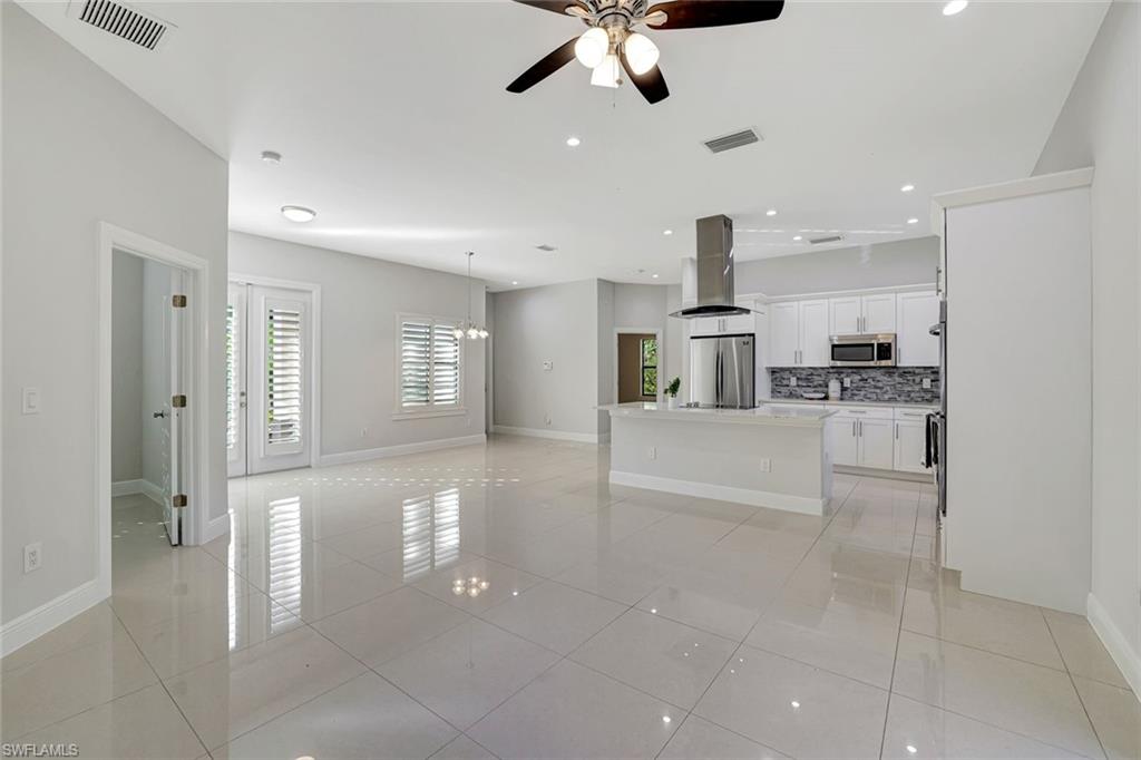 GOLDEN GATE ESTATES - Residential