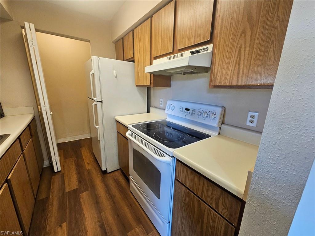 VILLAGE CREEK - Residential Lease