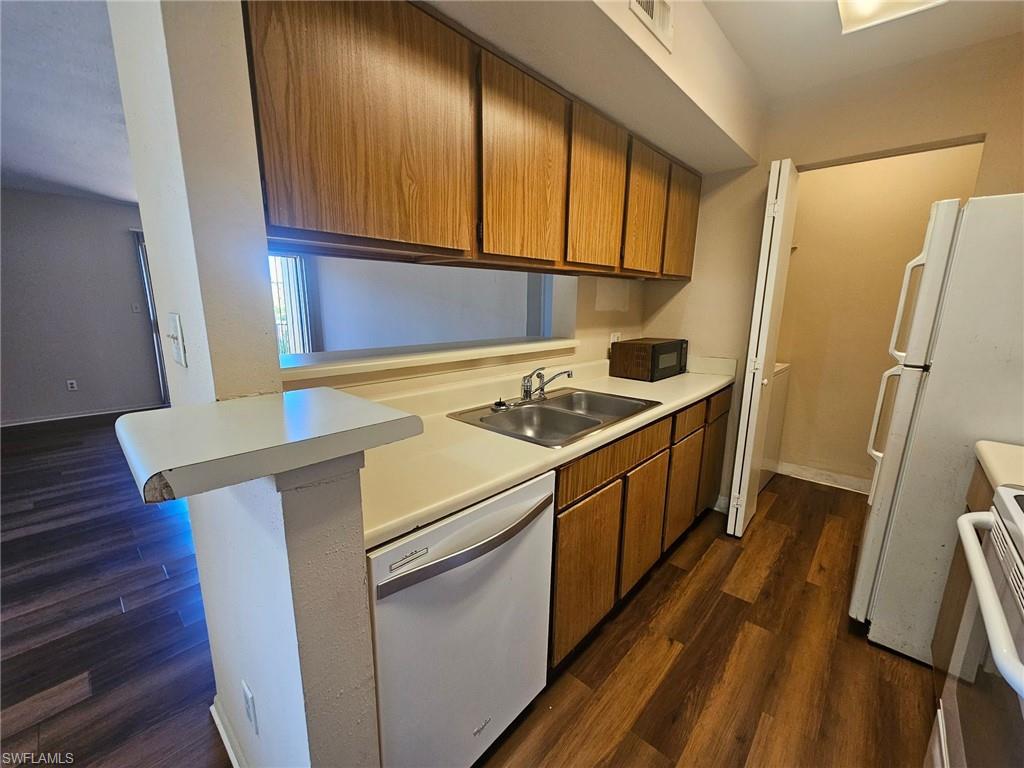 VILLAGE CREEK - Residential Lease