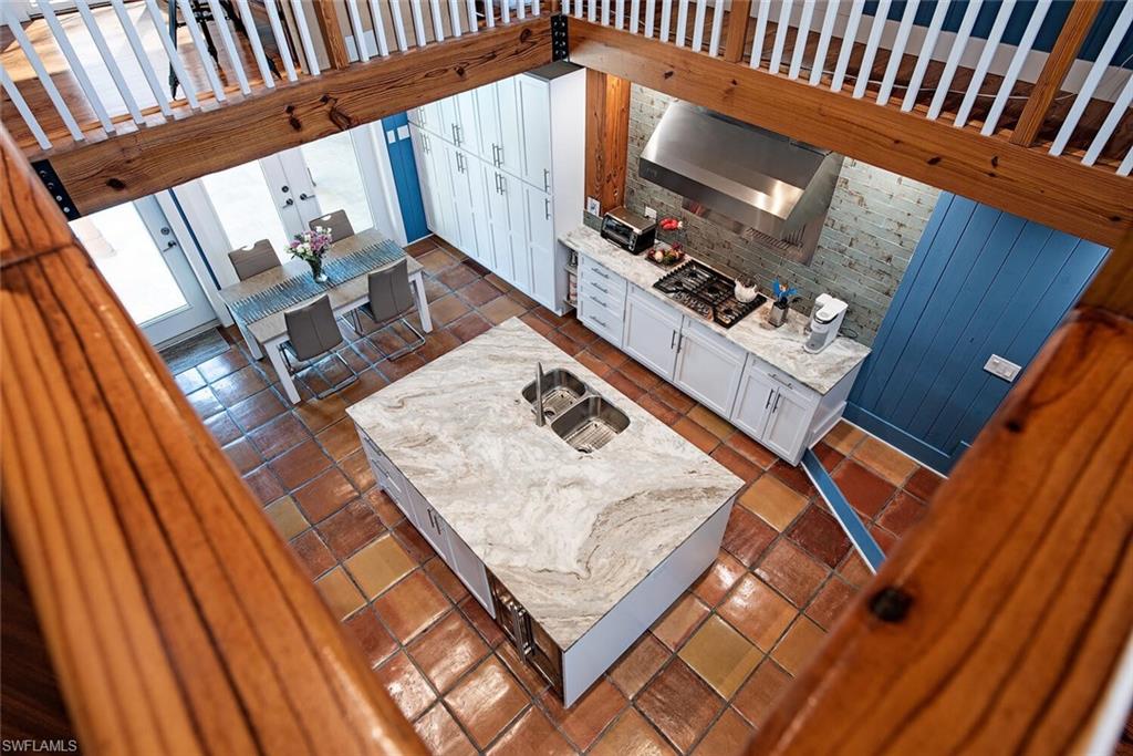 AQUALANE SHORES - Residential