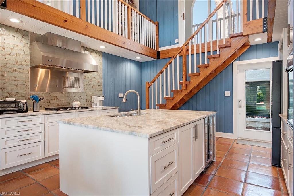 AQUALANE SHORES - Residential