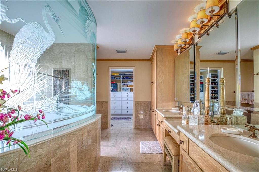 PARK SHORE - Residential