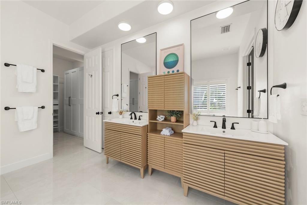 THE LINKS - Residential