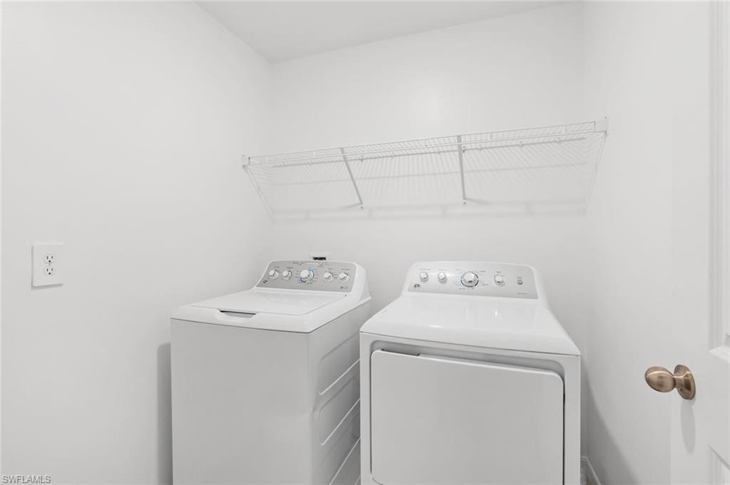 SAVANNA LAKES - Residential