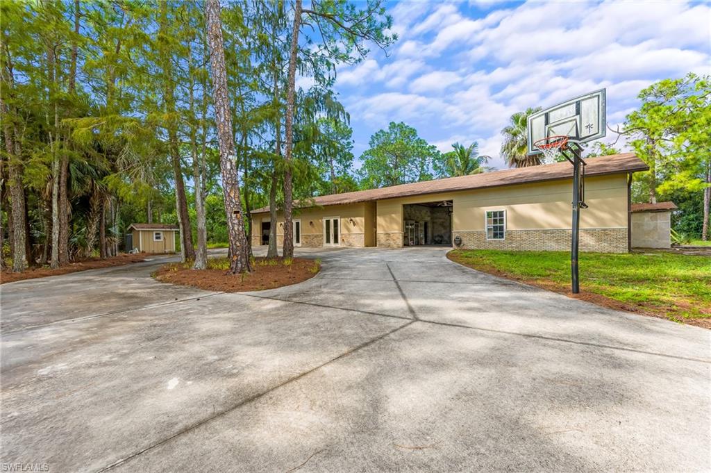 GOLDEN GATE ESTATES - Residential