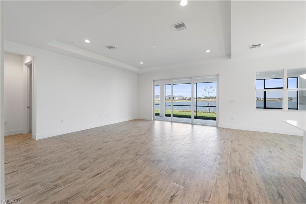 REGENCY - Residential Lease