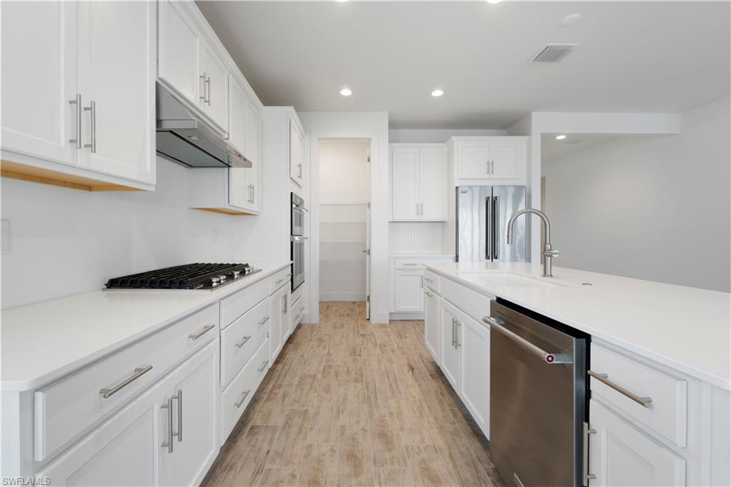 REGENCY - Residential Lease