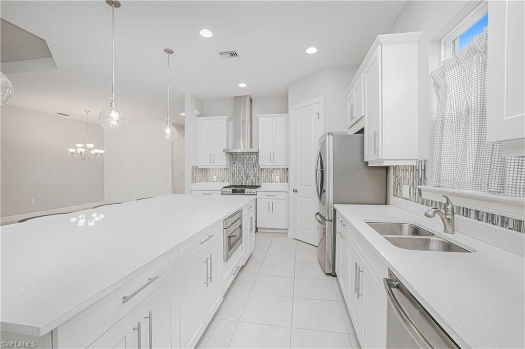 ESTERO POINTE - Residential