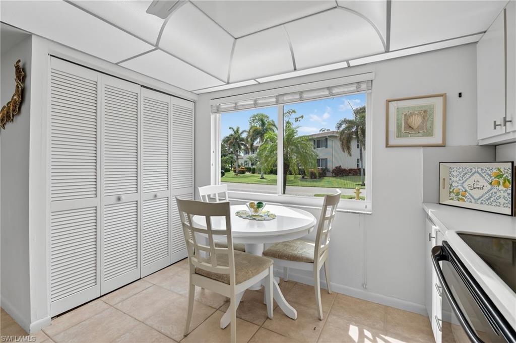 GLADES COUNTRY CLUB - Residential