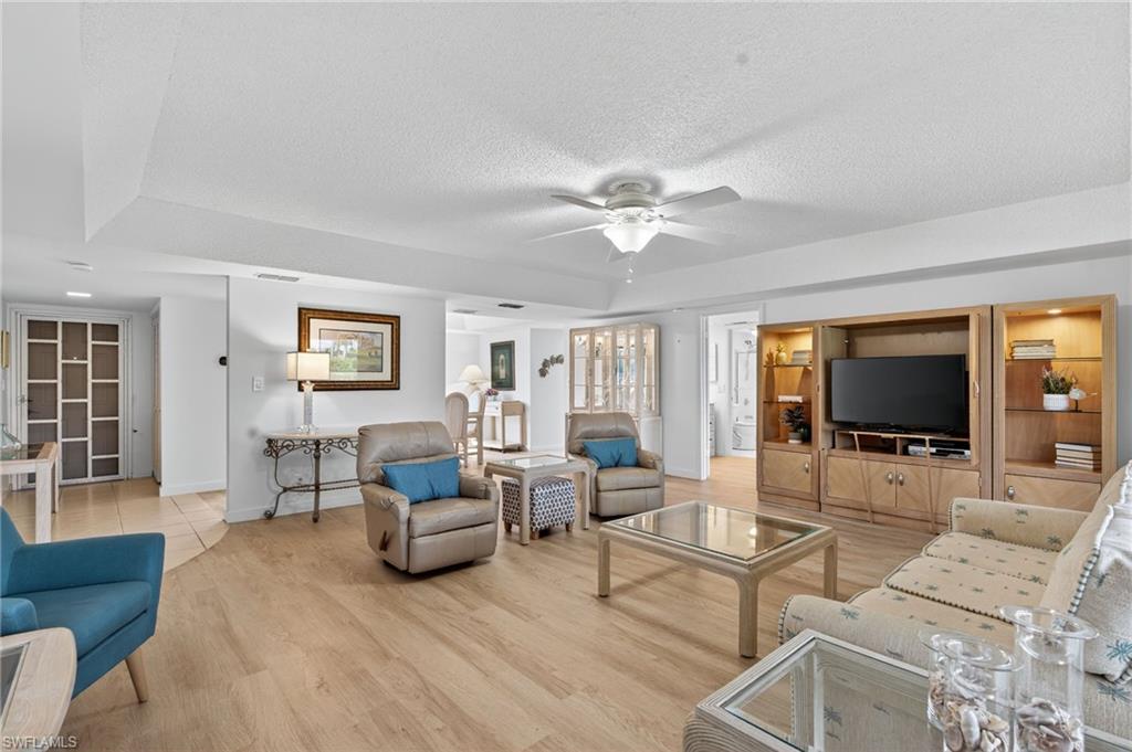 GLADES COUNTRY CLUB - Residential