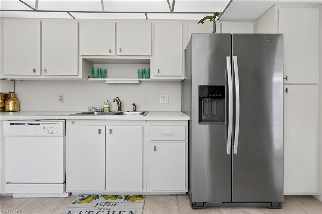 GLADES COUNTRY CLUB - Residential