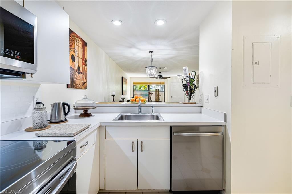 EMERALD WOODS - Residential