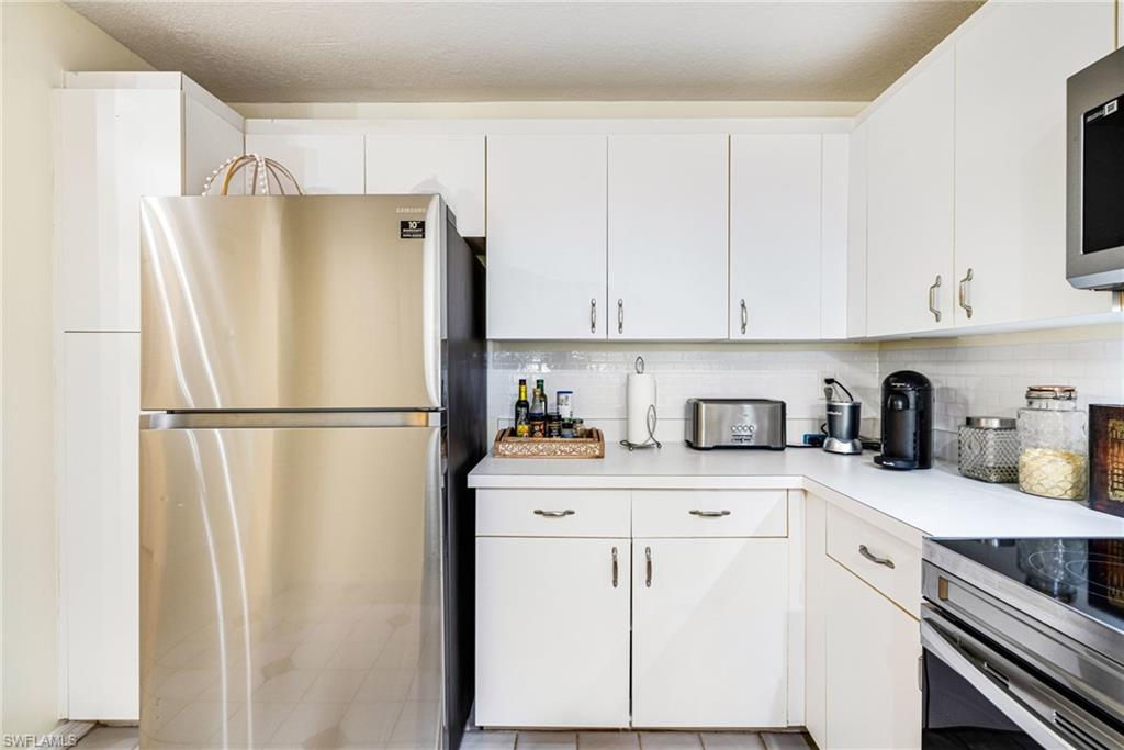 EMERALD WOODS - Residential