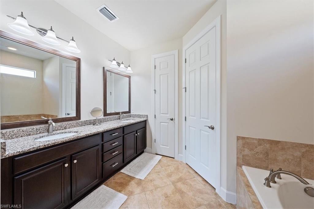 CAMDEN LAKES - Residential