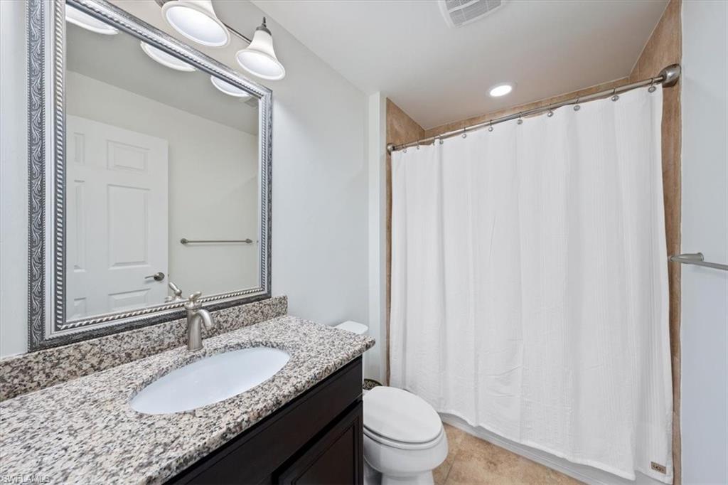 CAMDEN LAKES - Residential