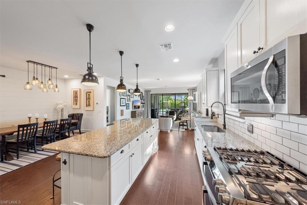 CAMDEN LAKES - Residential