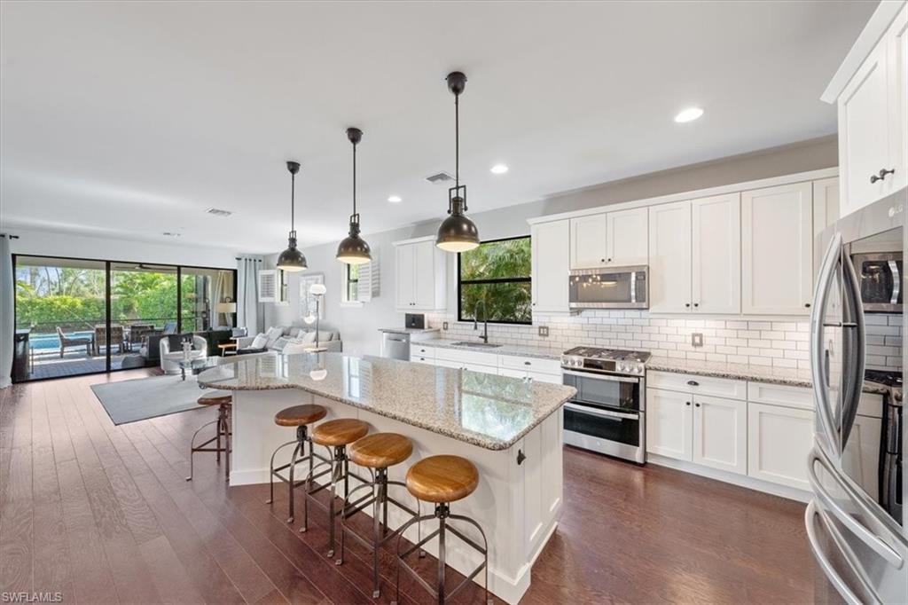 CAMDEN LAKES - Residential