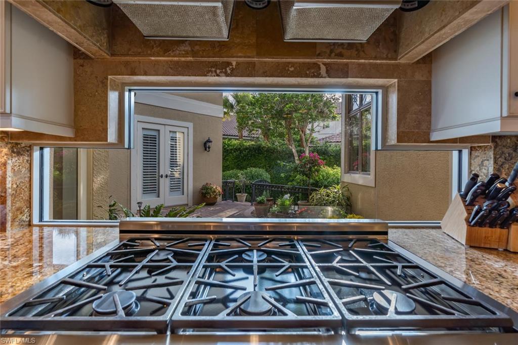 BAY WOODS - Residential