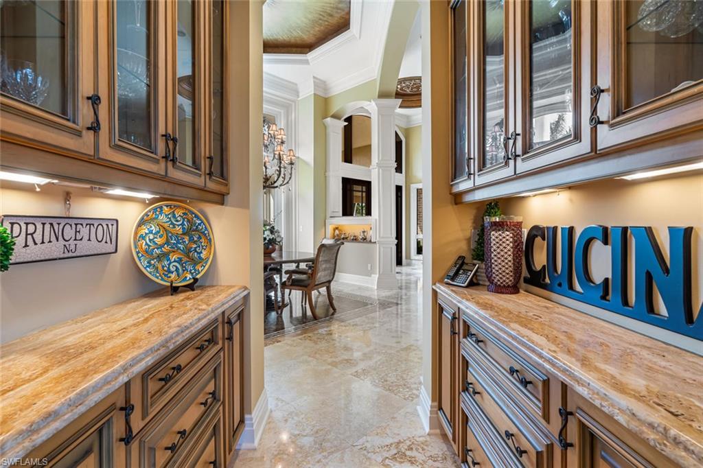 BAY WOODS - Residential