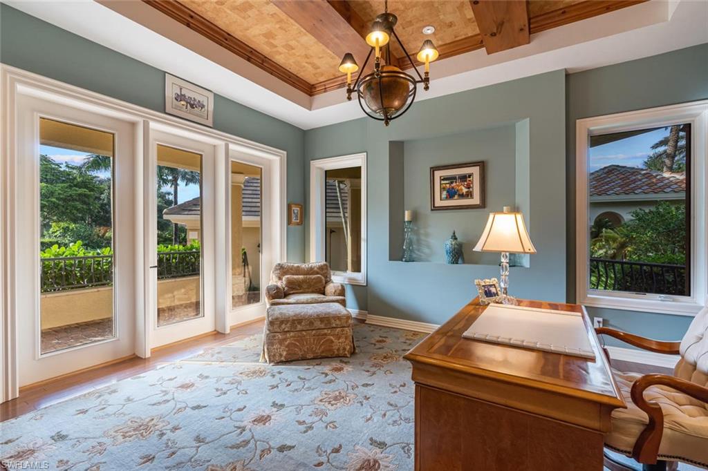 BAY WOODS - Residential