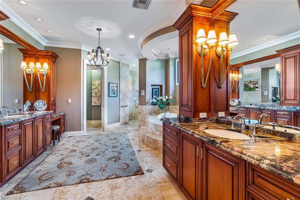 BAY WOODS - Residential