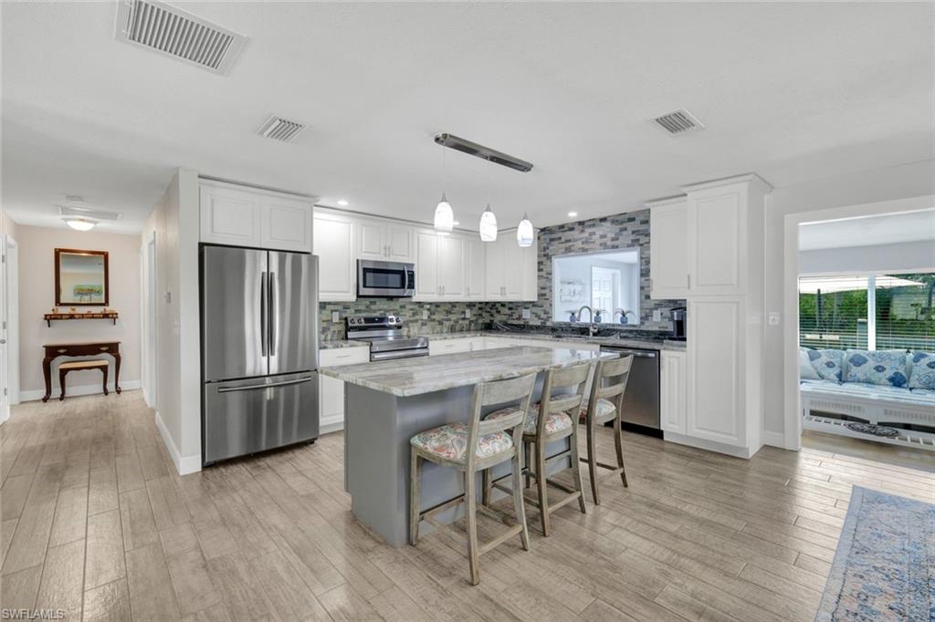 IRELAND + KING SUBD - Residential