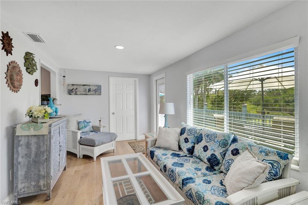 IRELAND + KING SUBD - Residential