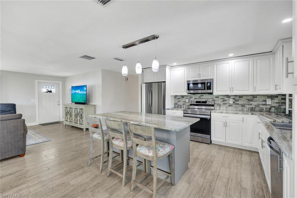 IRELAND + KING SUBD - Residential