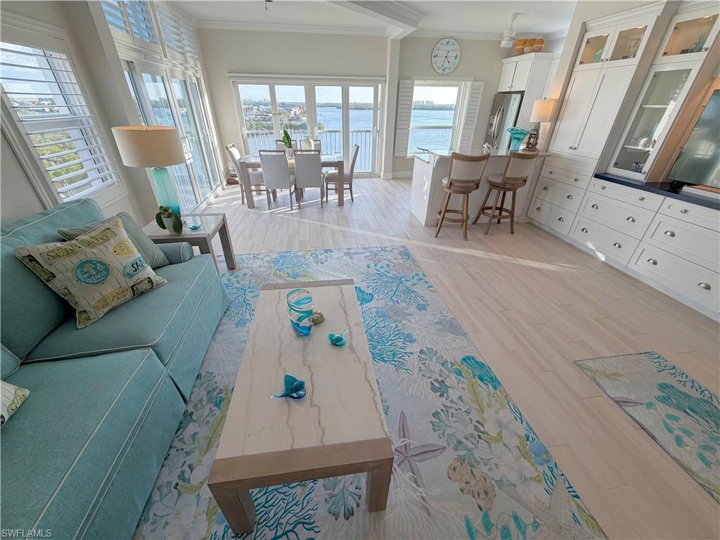 HICKORY BAY WEST - Residential