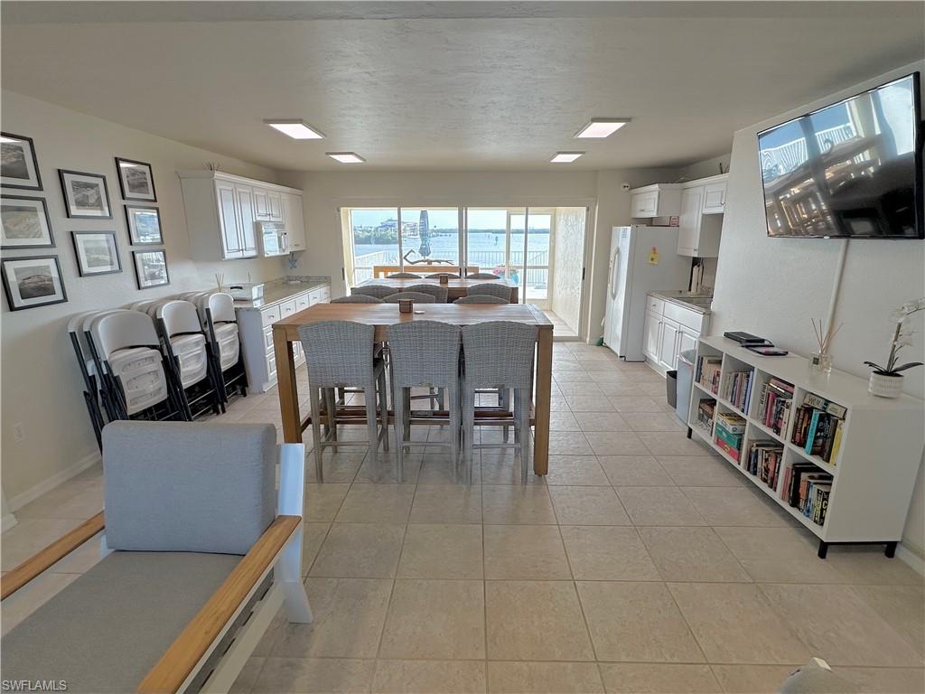 HICKORY BAY WEST - Residential