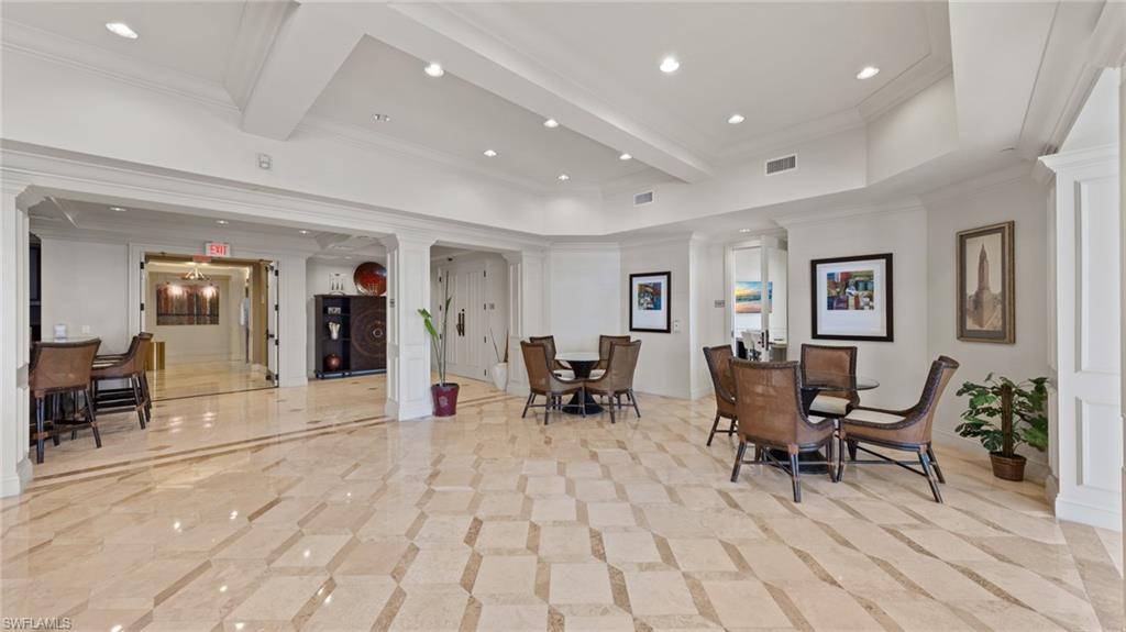 ST. TROPEZ - Residential Lease