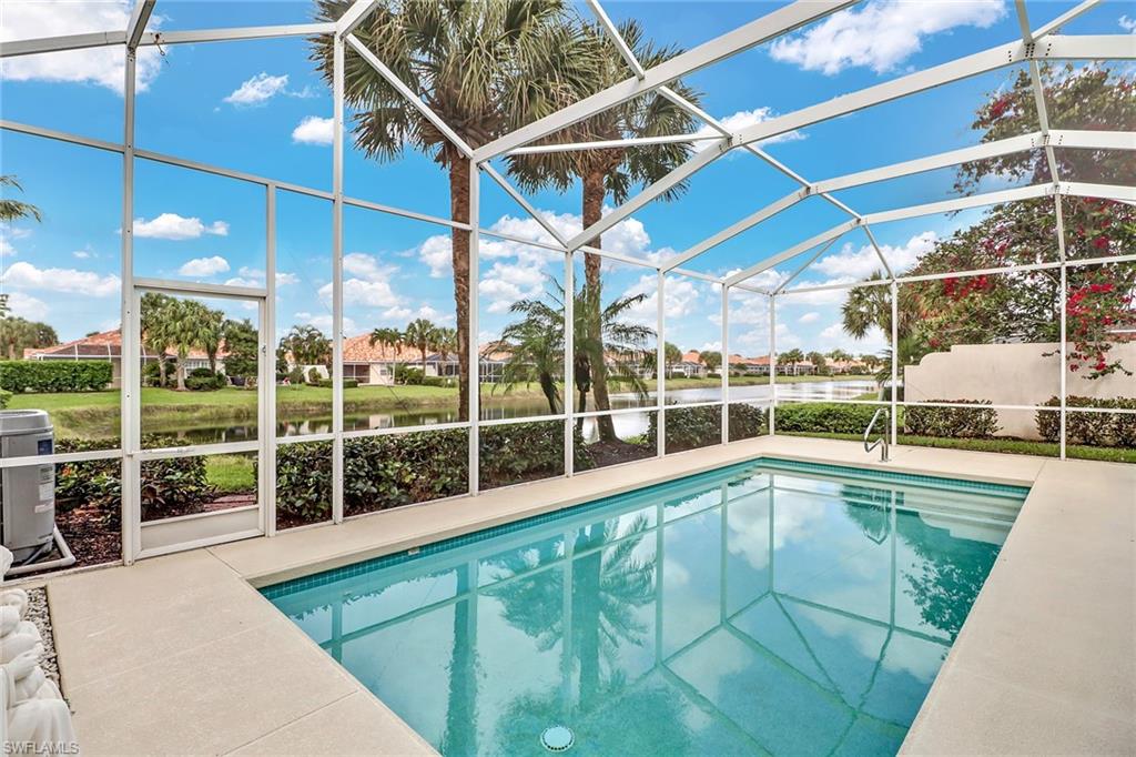 VILLAGE WALK - Residential