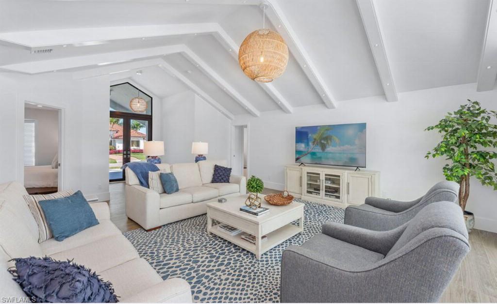 ESTATES - Residential