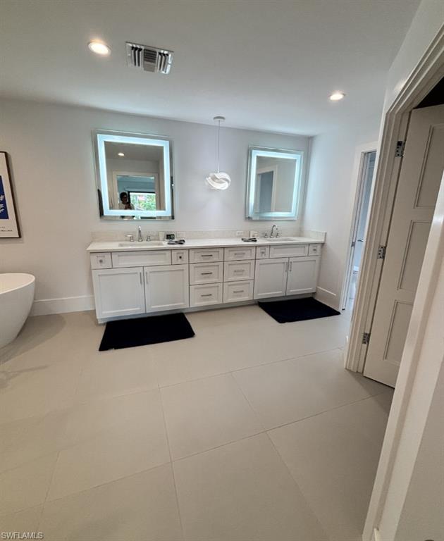 ESTATES - Residential