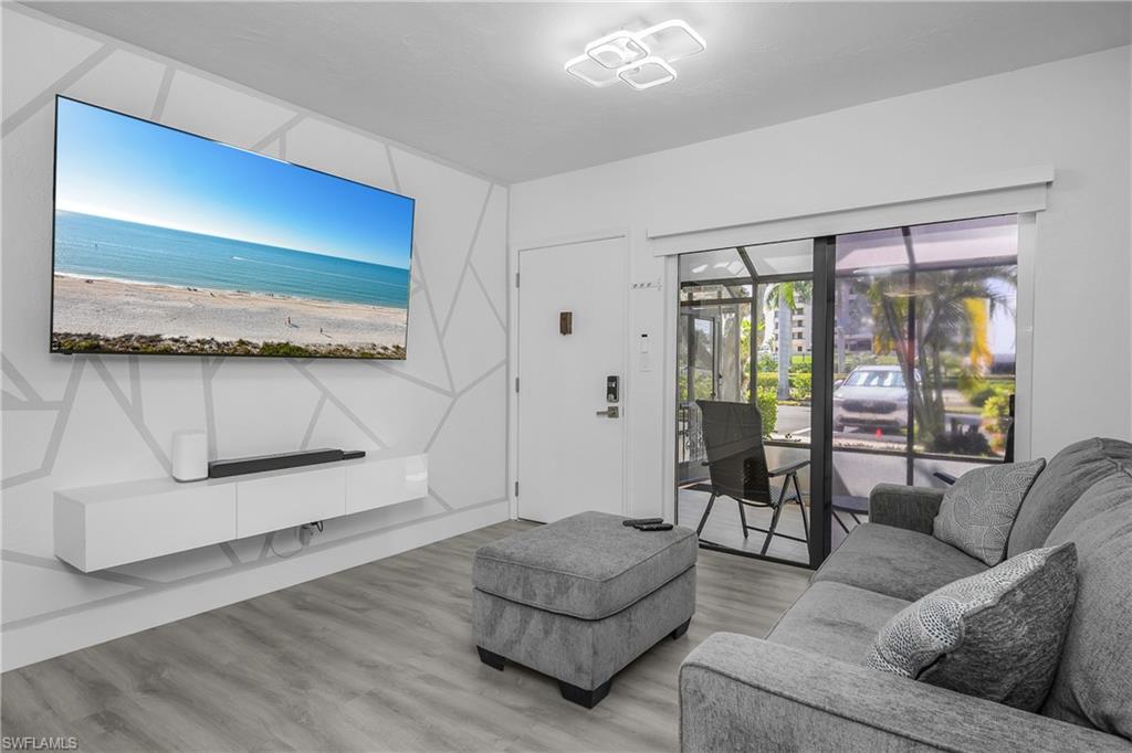 SEAWATCH APTS OF MARCO ISLAND - Residential Lease