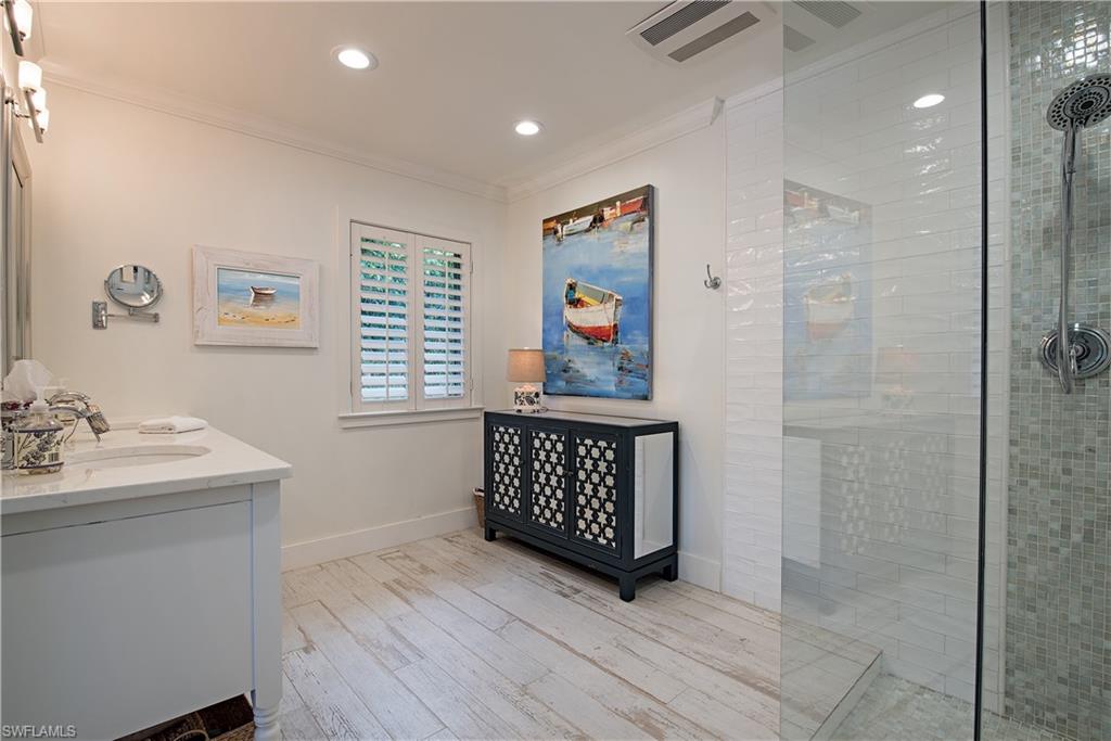 AQUALANE SHORES - Residential