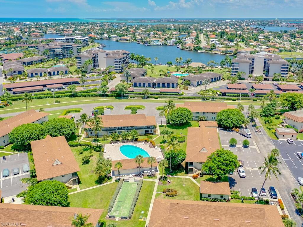 SEABREEZE WEST - Residential