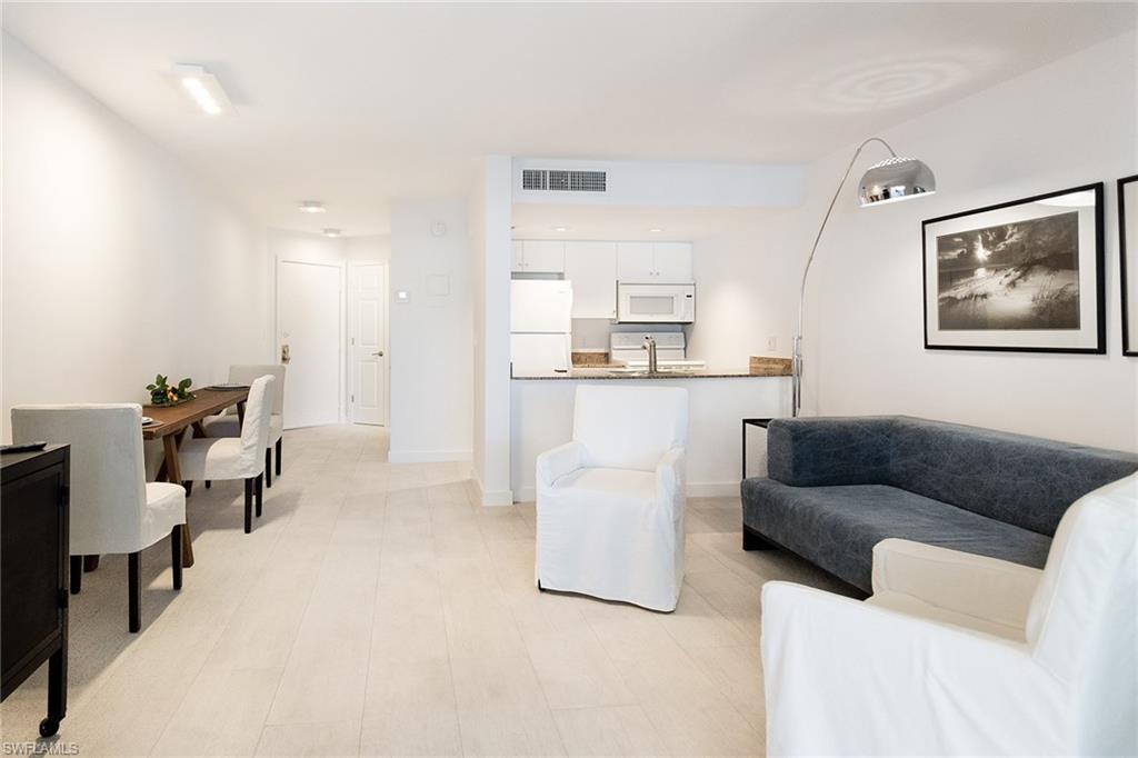 TENNIS VILLAS - Residential