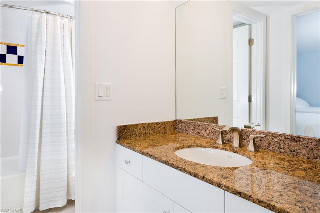 TENNIS VILLAS - Residential