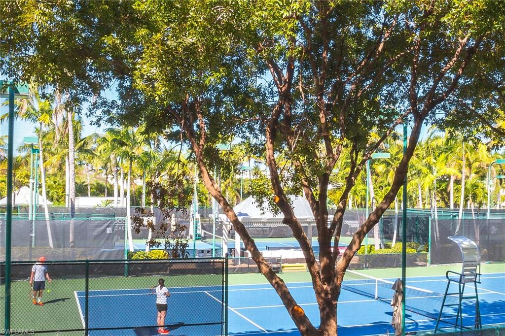 TENNIS VILLAS - Residential