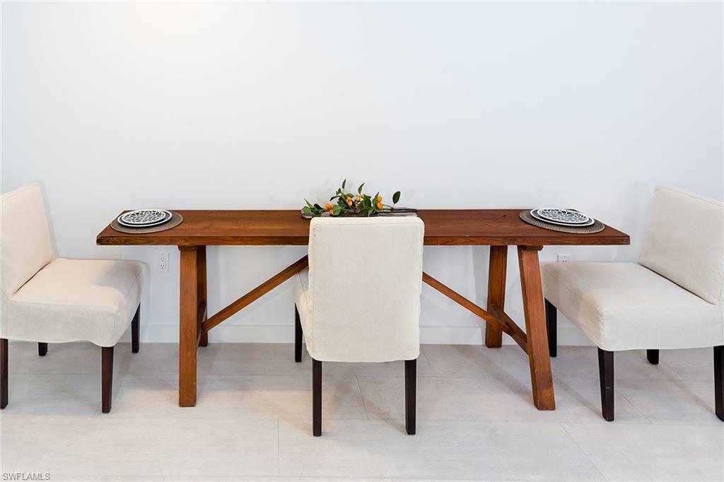 TENNIS VILLAS - Residential