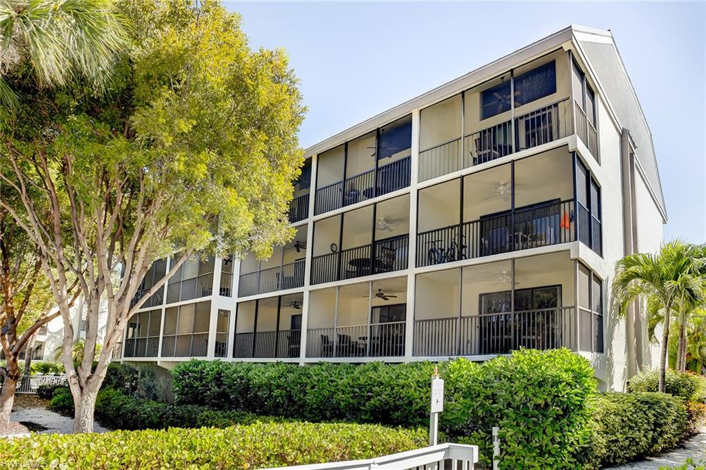 TENNIS VILLAS - Residential