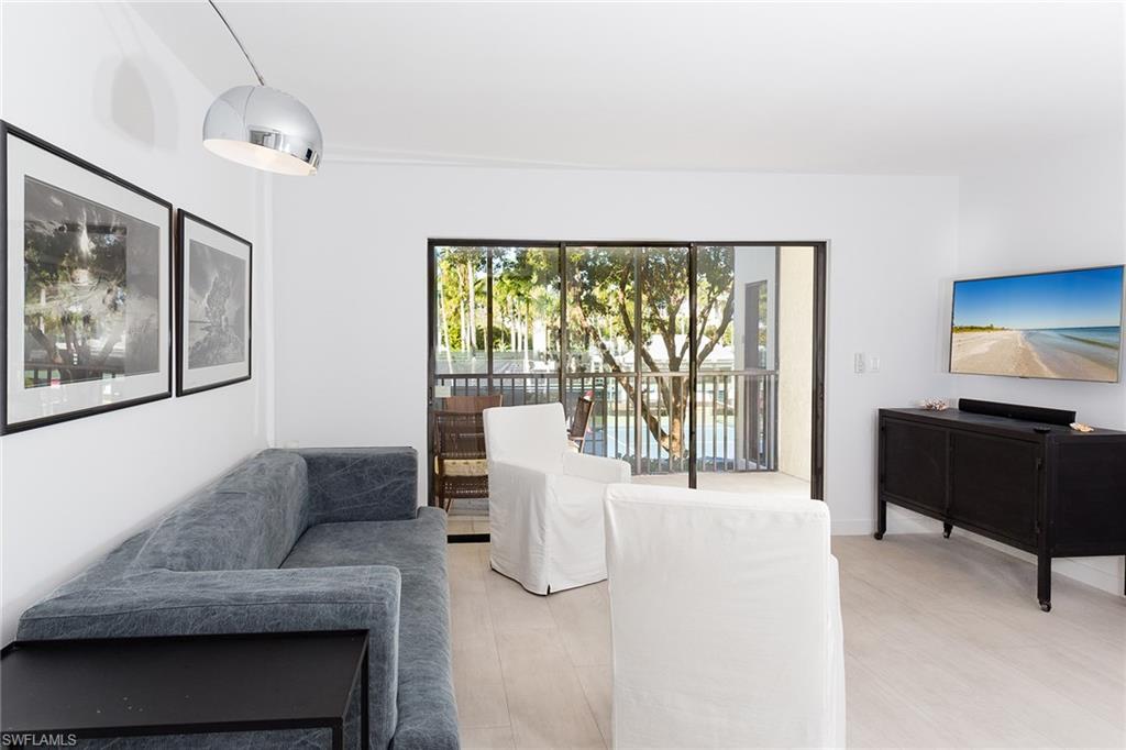 TENNIS VILLAS - Residential