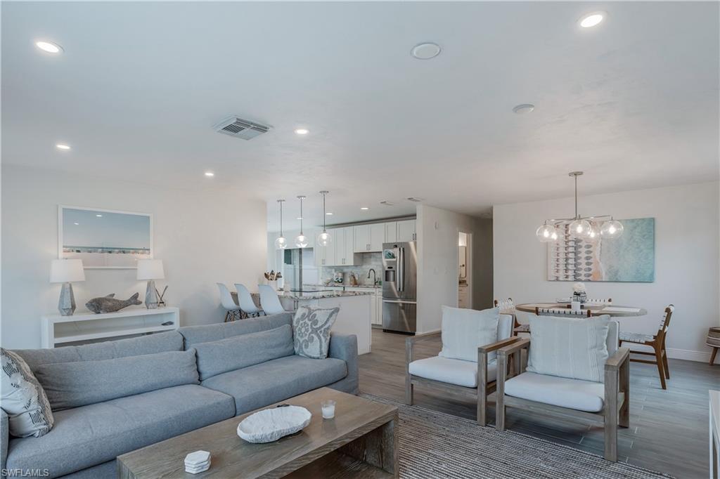 NAPLES PARK - Residential