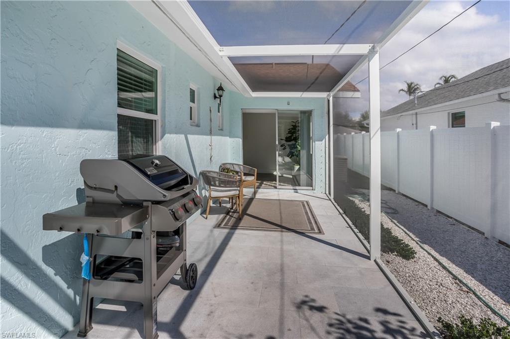 NAPLES PARK - Residential