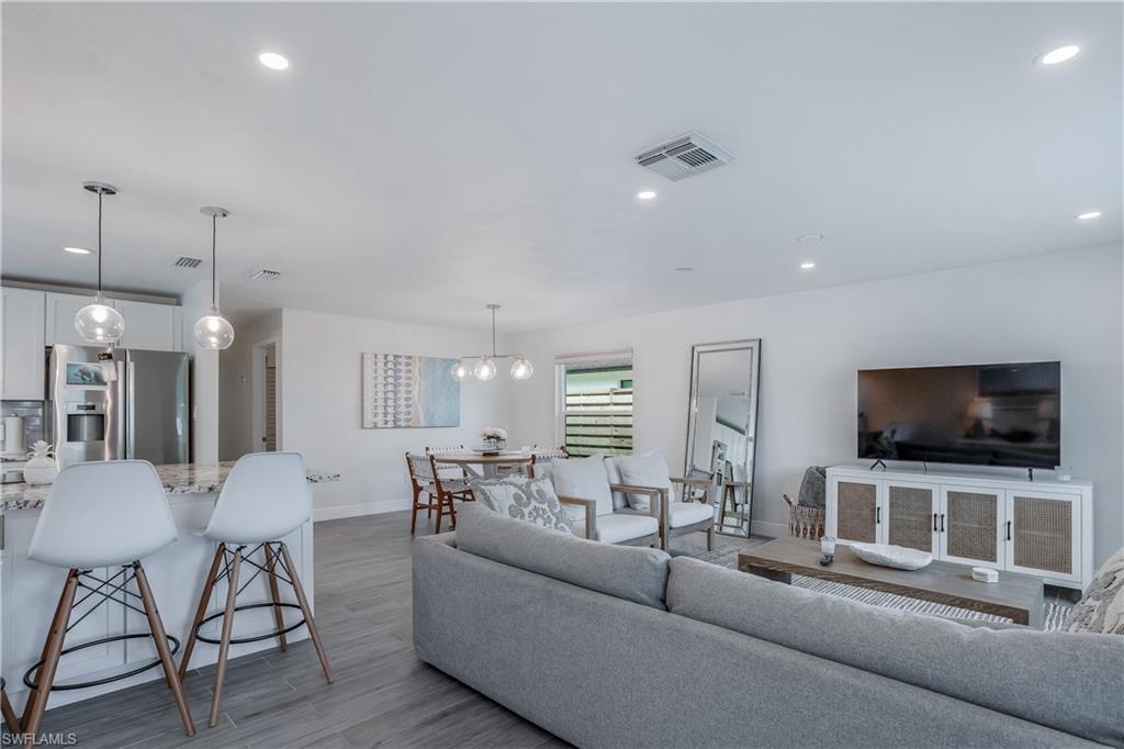 NAPLES PARK - Residential