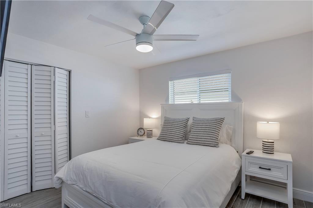 NAPLES PARK - Residential